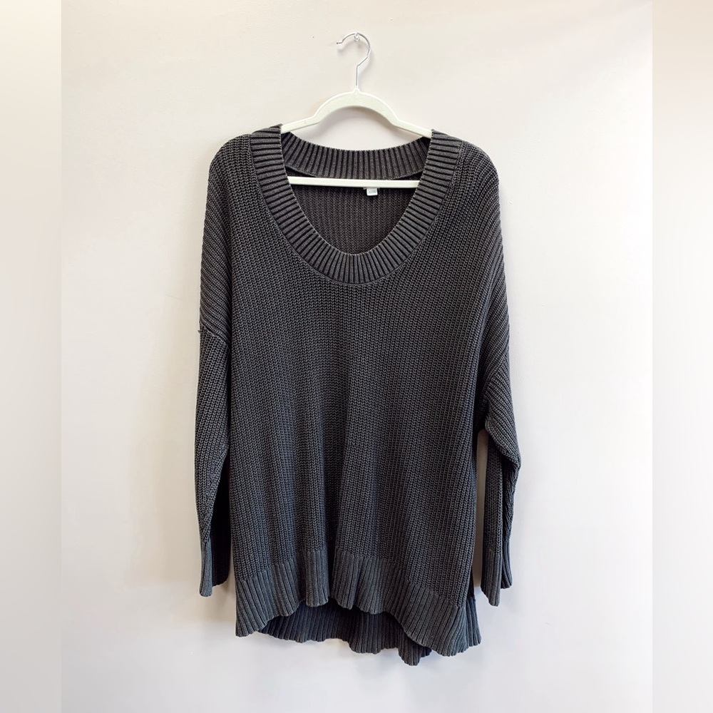 🧡 SOLD 🧡 American Eagle Outfitters Sweater